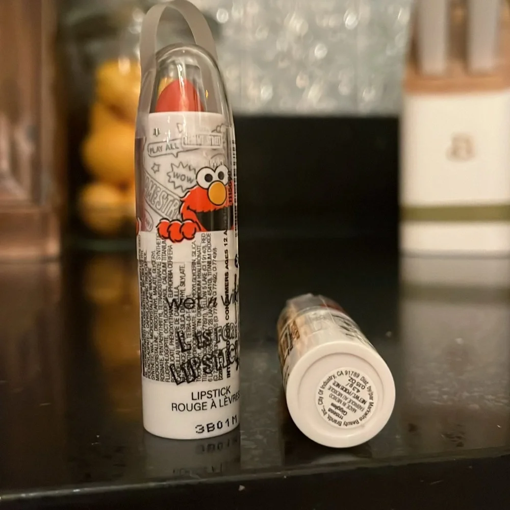 Special Edition‎ ELMO lipstick 💄 NEW X 2